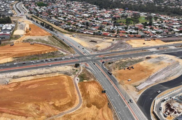 升级工作将移除里德公路上剩余的五套交通信号灯中的两套