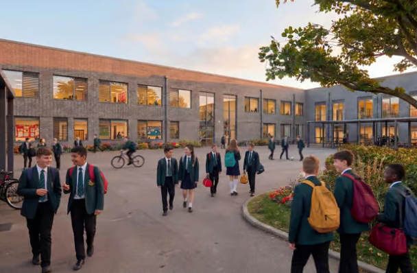 A empresa Graham, com sede no condado de Down, foi nomeada pelo Departamento de Educação do Reino Unido para realizar uma grande reconstrução do Colégio Castle Rock em Coalville, Leicestershire.
