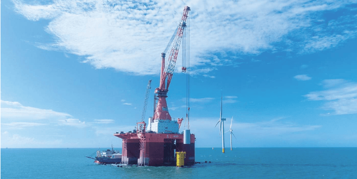 “顺—1600”深潜坐底多功能风电工程船