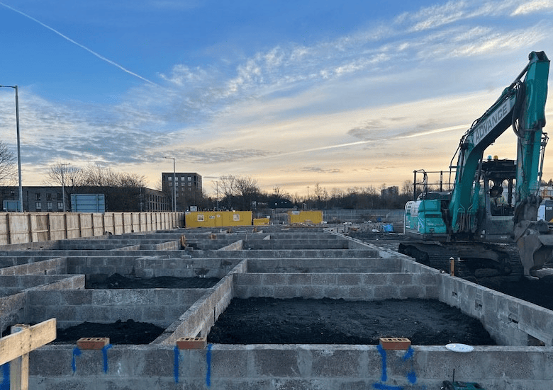 目前施工进展顺利。