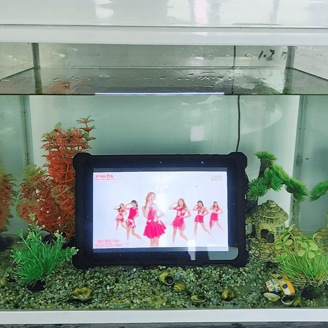 工厂直销8英寸三防平板电脑,配备NFC、MTK8788处理器、VESA支架、2D条码扫描仪、UHF RFID、车载支架、RJ45接口、RS232接口和HDMI接口。