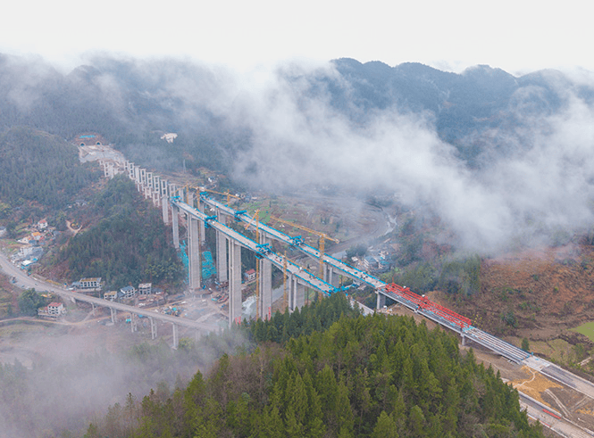 黄河坝特大桥双幅顺利合龙