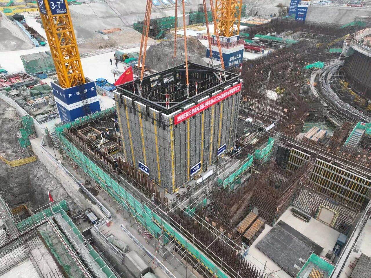 2026年2月4日ASG2110BA不锈钢水池模块吊装完成