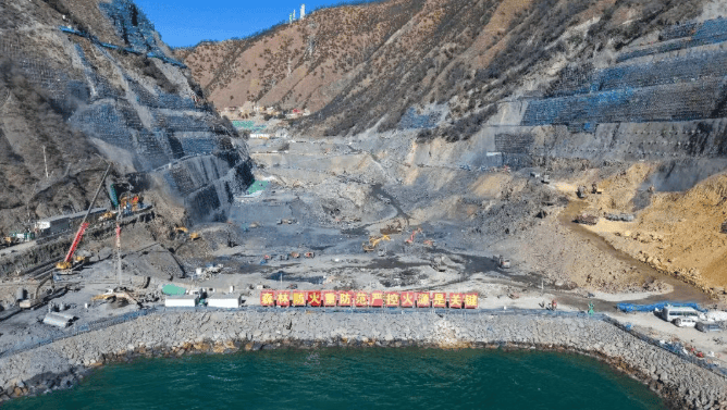 牙根一级水电站基坑