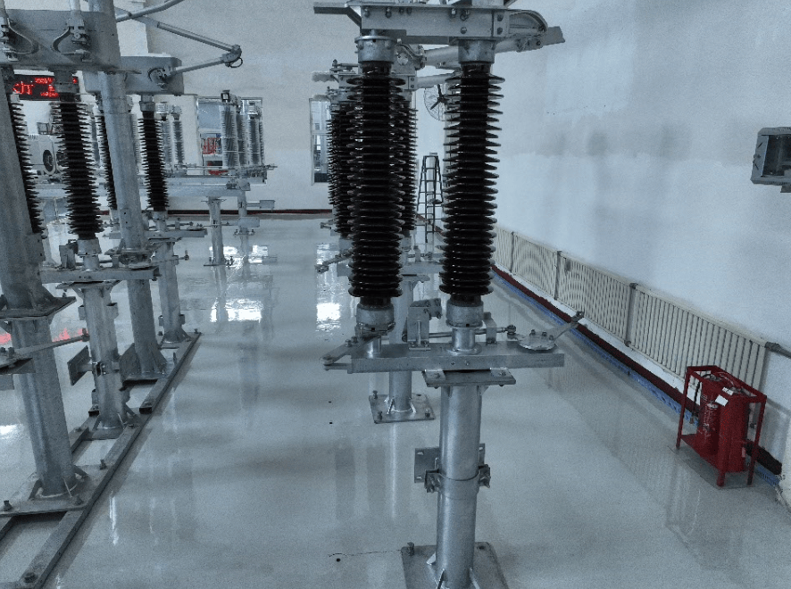 GW22A-72.5/126/145/170/252/363/420/550系列单柱单臂垂直伸缩式高压交流隔离开关