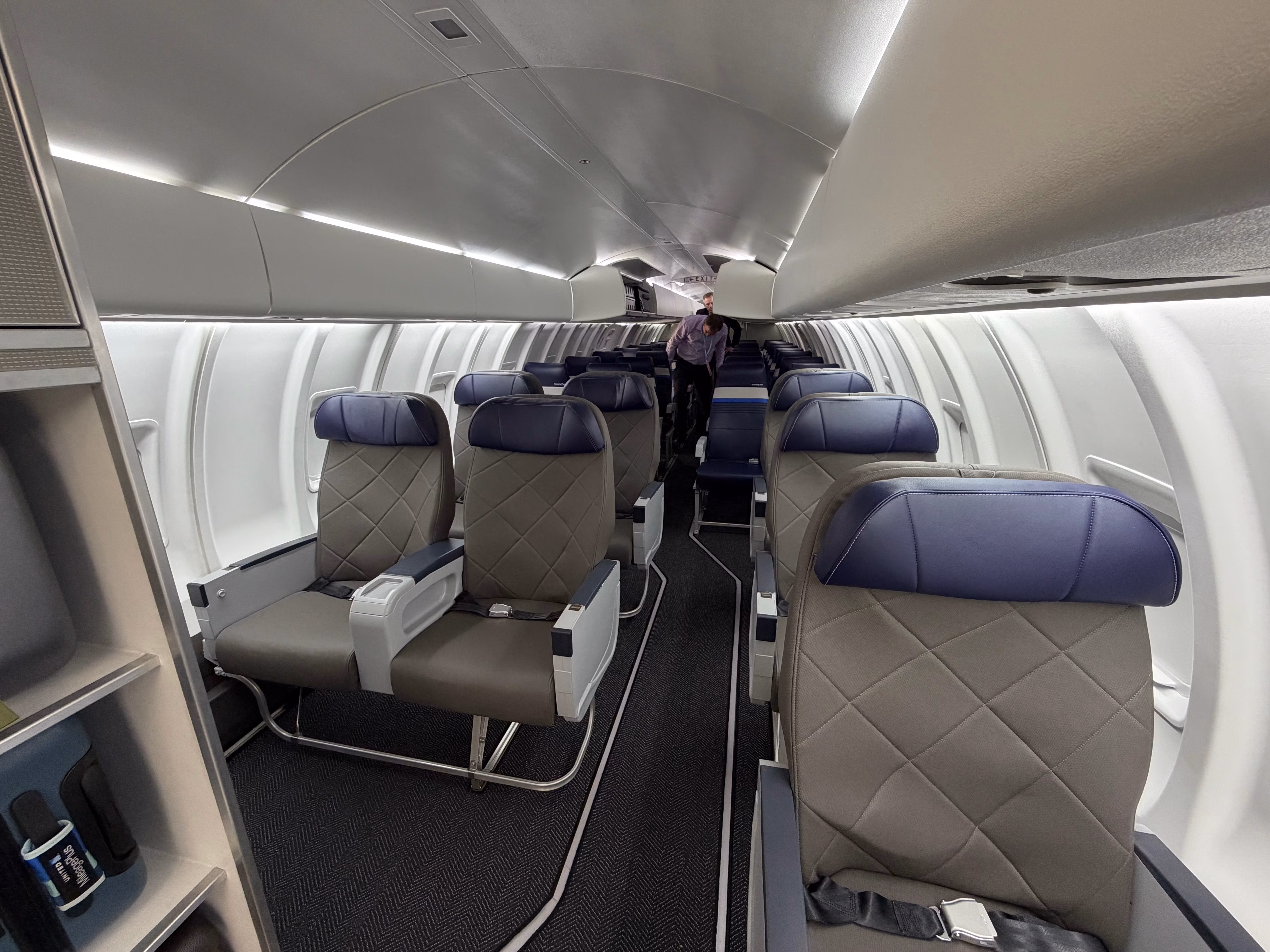 United Express Bombardier CRJ450 First Class Cabin