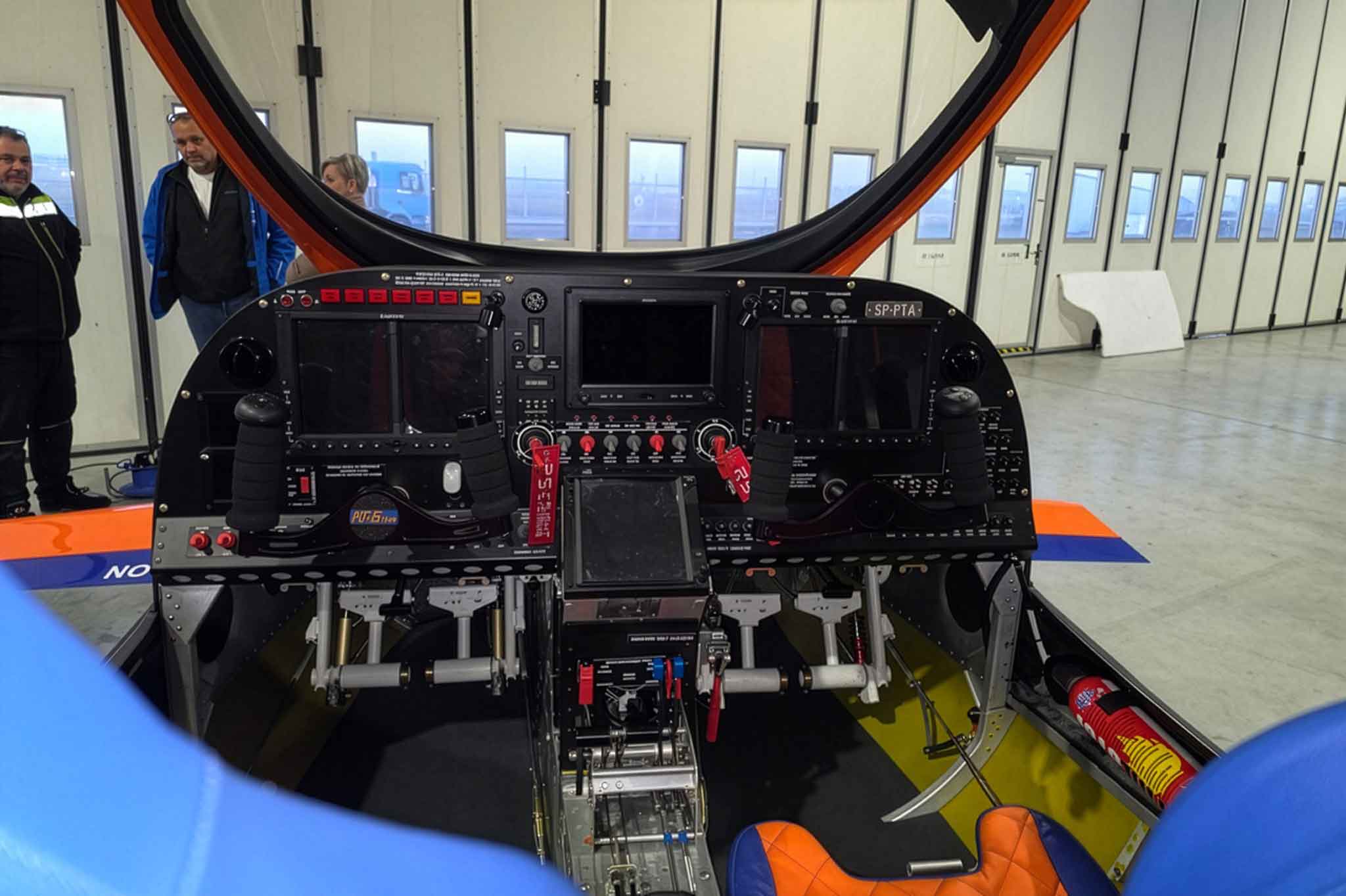 AT-6 Twin PSE双引擎飞机结构