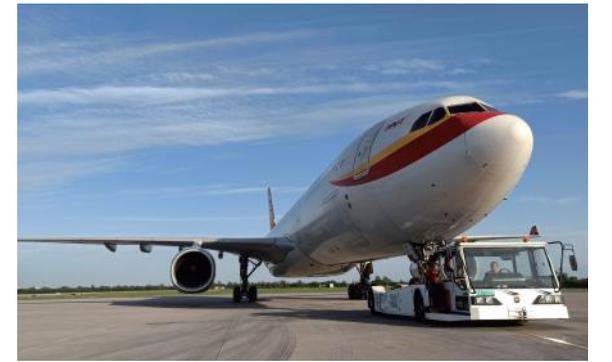 GTL系列 无拖把飞机牵引车(内燃式)