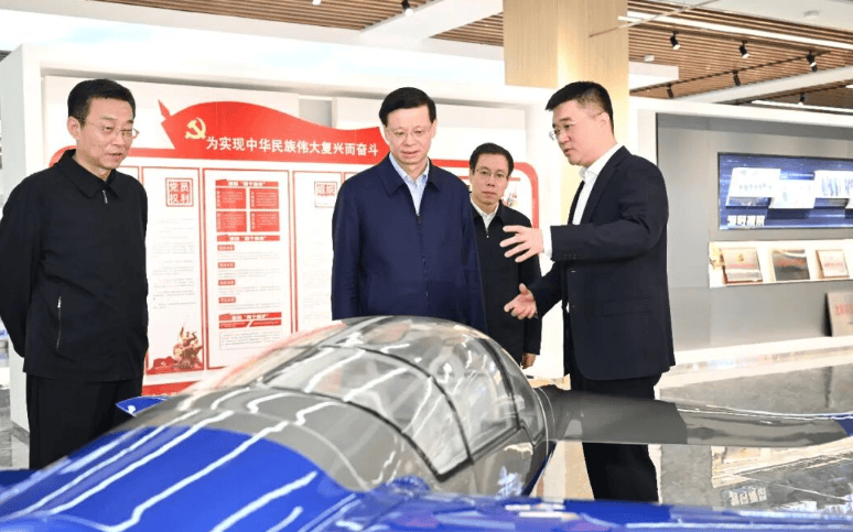 省委书记许昆林来到沈阳航空动力产业园，了解规划建设运营等情况。