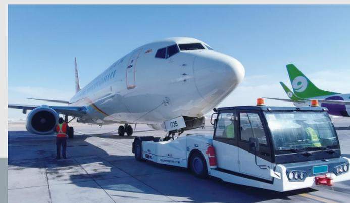 GTL160 无拖把飞机牵引车 (电动式) 磷酸铁锂电池