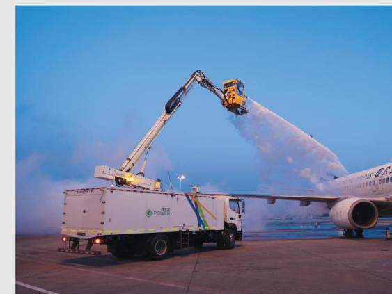 WGCB40PD 飞机除冰车(电动预热式) 磷酸铁锂电池