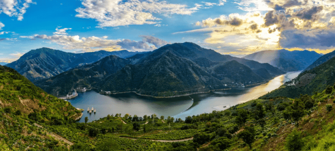 雅砻江二滩水电站