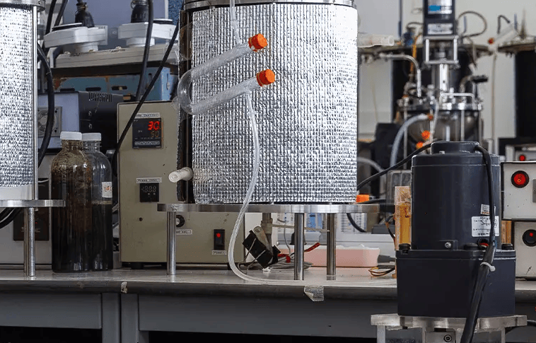 DMC Biotechnologies 专有的“动态代谢控制”平台简化了生物过程,实现了可预测、可扩展和高效的发酵。