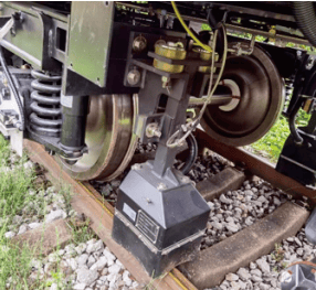 Устройство для обнаружения волнистого износа рельсов