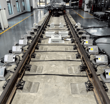 Устройство для онлайн-мониторинга колесных пар