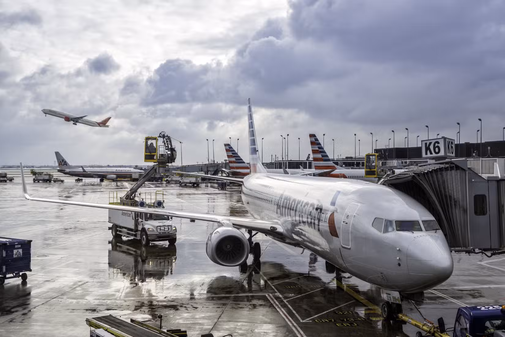 American Airlines aircraft at the Chicago O'Hare International Airport