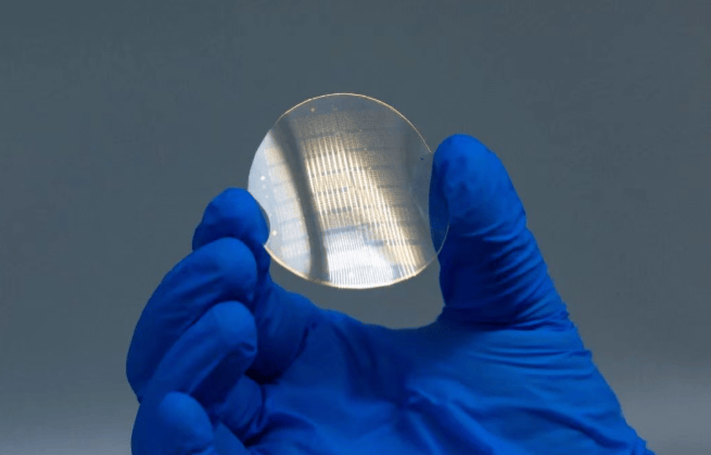 dispositivo lógico de dissulfeto de molibdênio em substrato flexível.