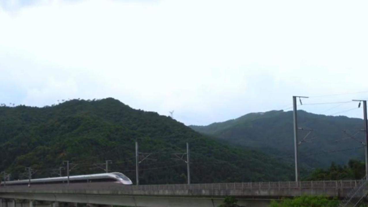 中国将在长江水下89米，修建高铁隧道。