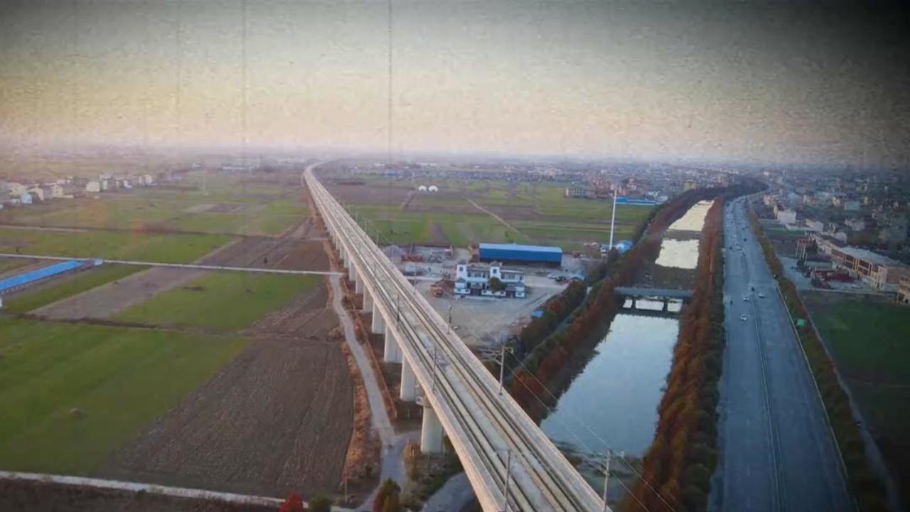 2026年了，还有人用亏损攻击中国高铁 中国高铁运营里程占全球 70%，这根本不是为了拉人赚钱，而是一场关乎国运的百年战略布局