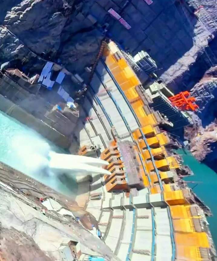 ⚡听说过在“伸手能摸云”的地方建电站吗？