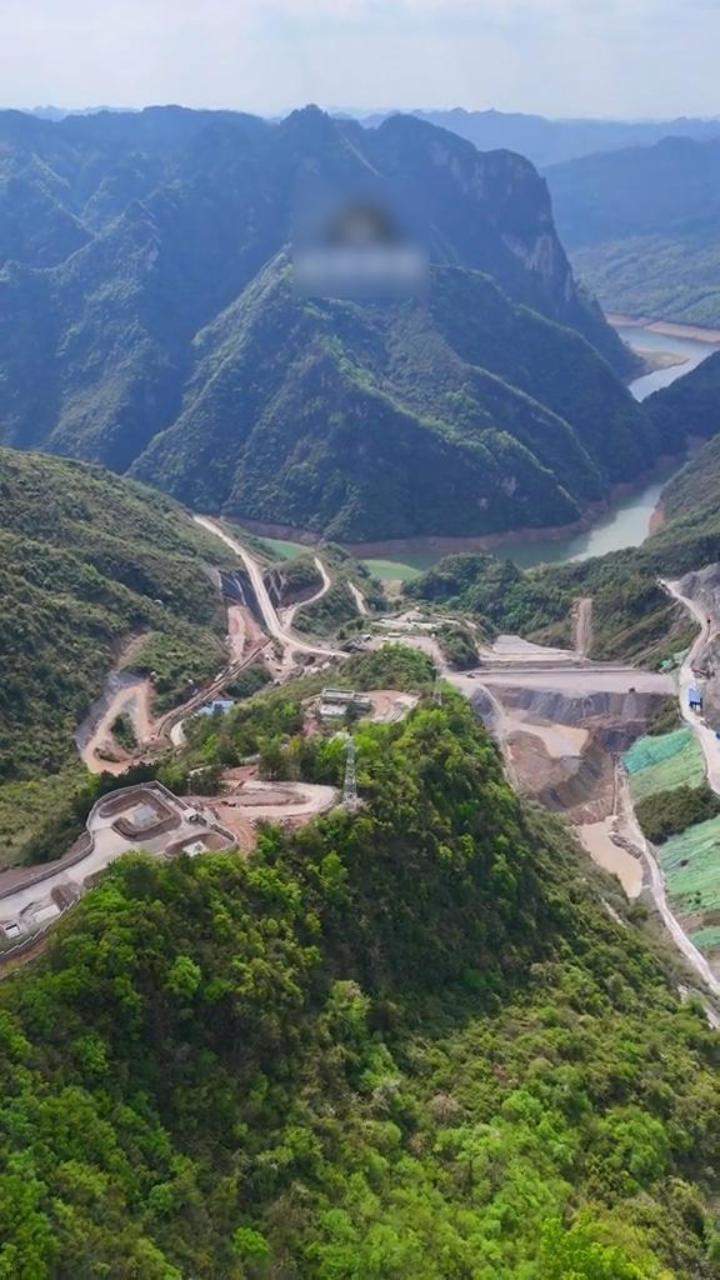 花92个亿，大山里建了个巨型“充电宝”？一抽一放，给整个贵州电网充电！