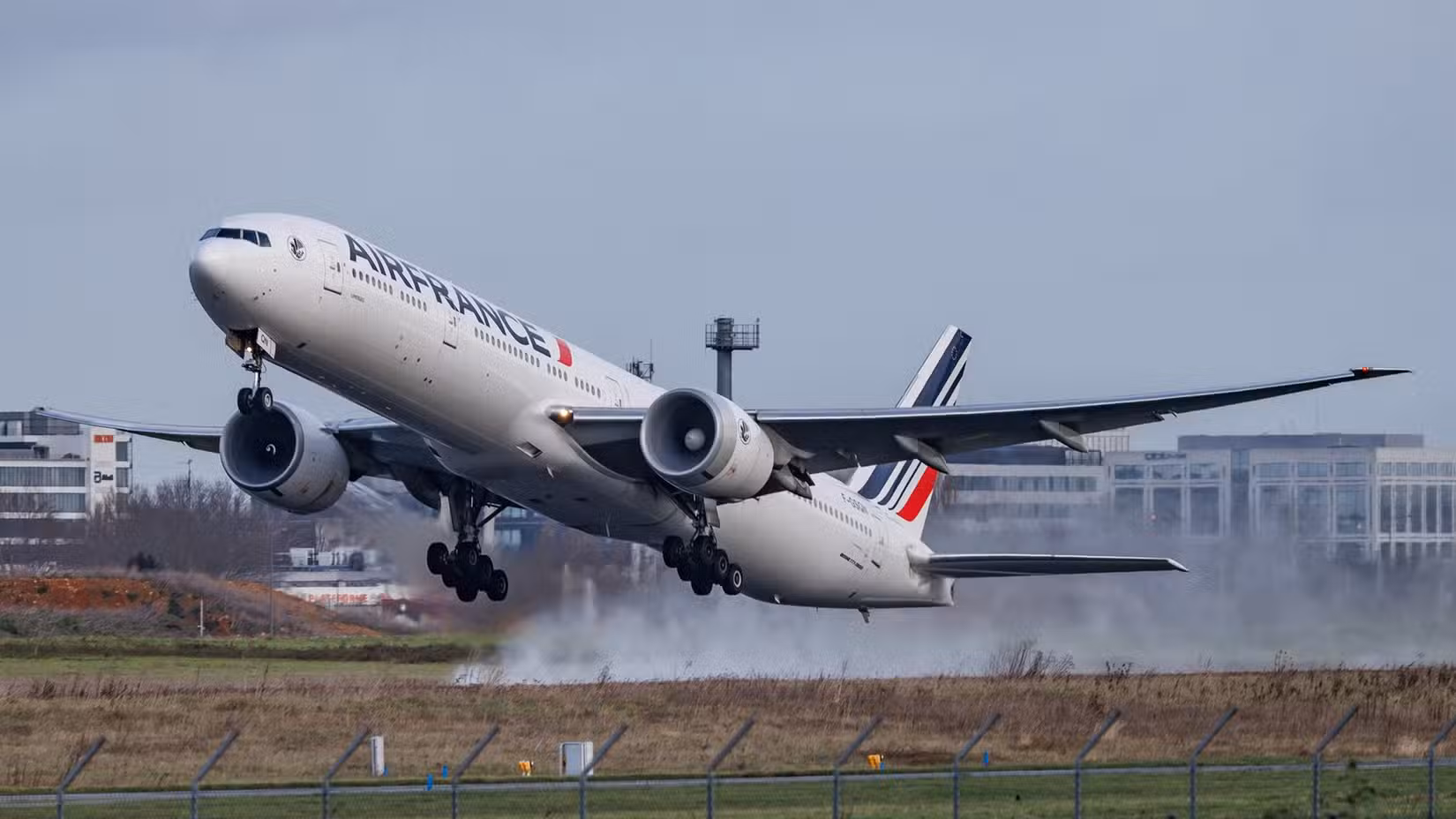 Air France Boeing 777-300ER F-GSQN