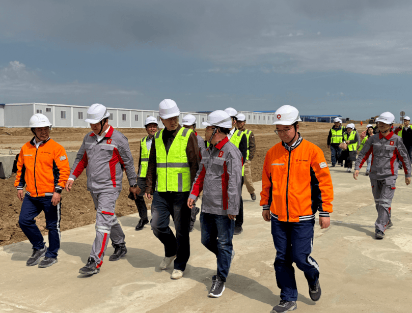 中国驻阿克托别总领事赴北京凯盛哈萨克斯坦水泥项目现场指导