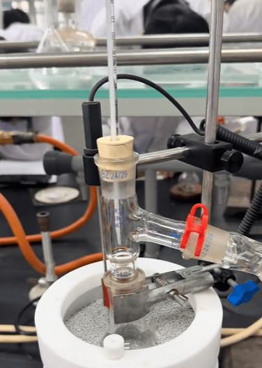 正己烷和甲苯的常压蒸馏分离 #化学#化学实验#科普#科普一下