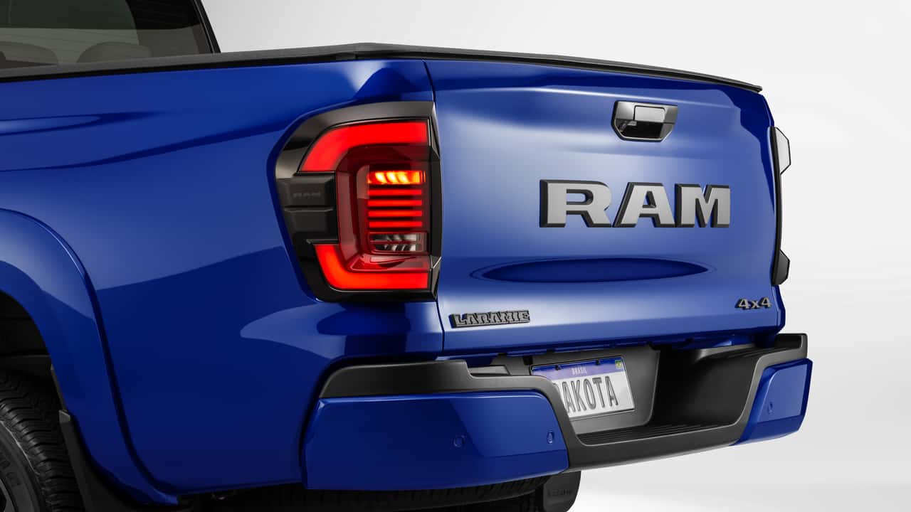 Ram Dakota Laramie Night Edition 2027