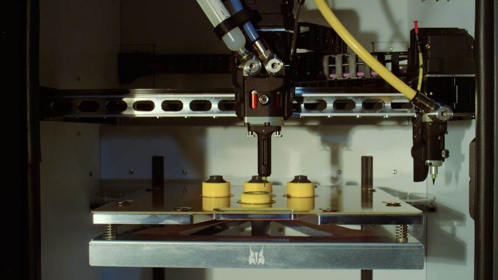 Close-up of a Lynxter silicone 3D printer. Photo via Lynxter.
