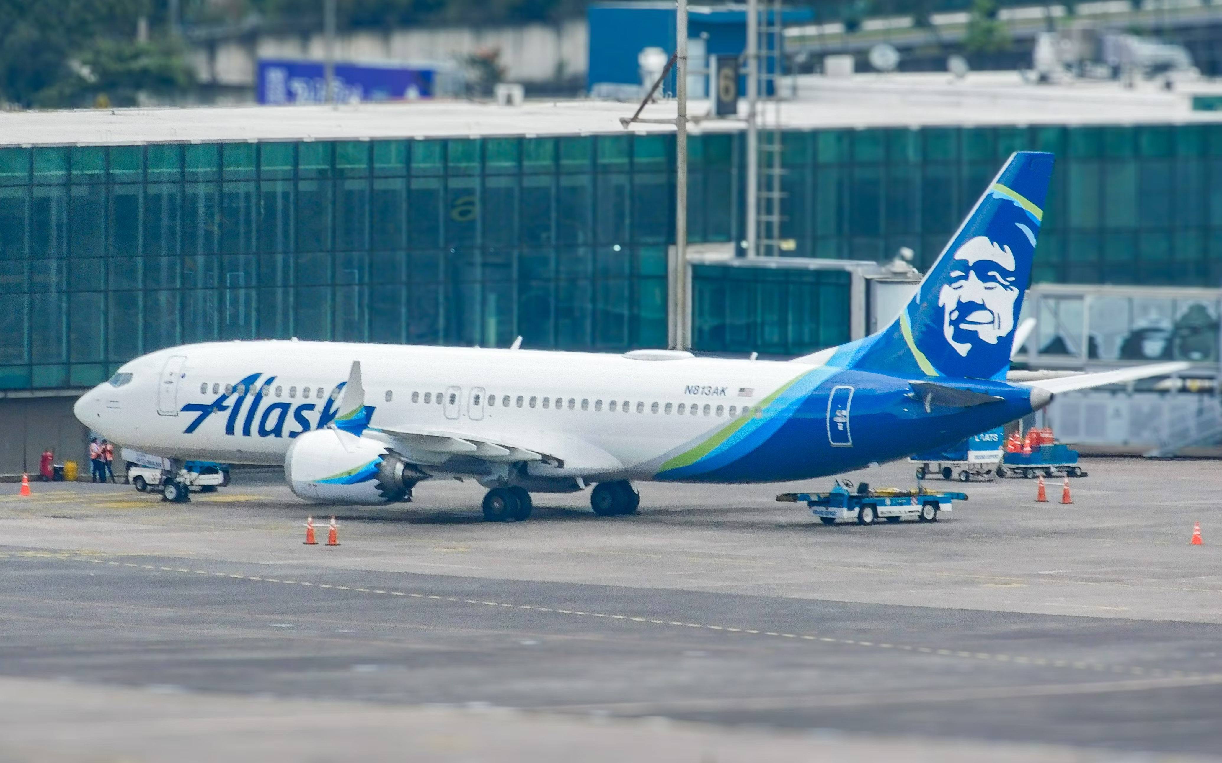 阿拉斯加航空波音737 MAX 8在危地马拉城