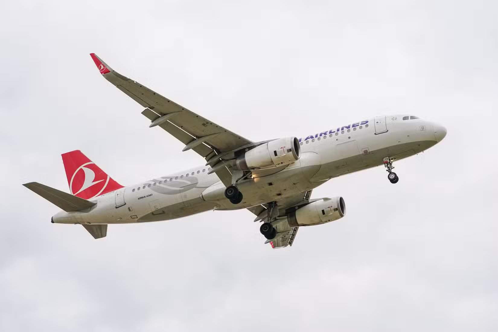 土耳其航空空客A320飞行中