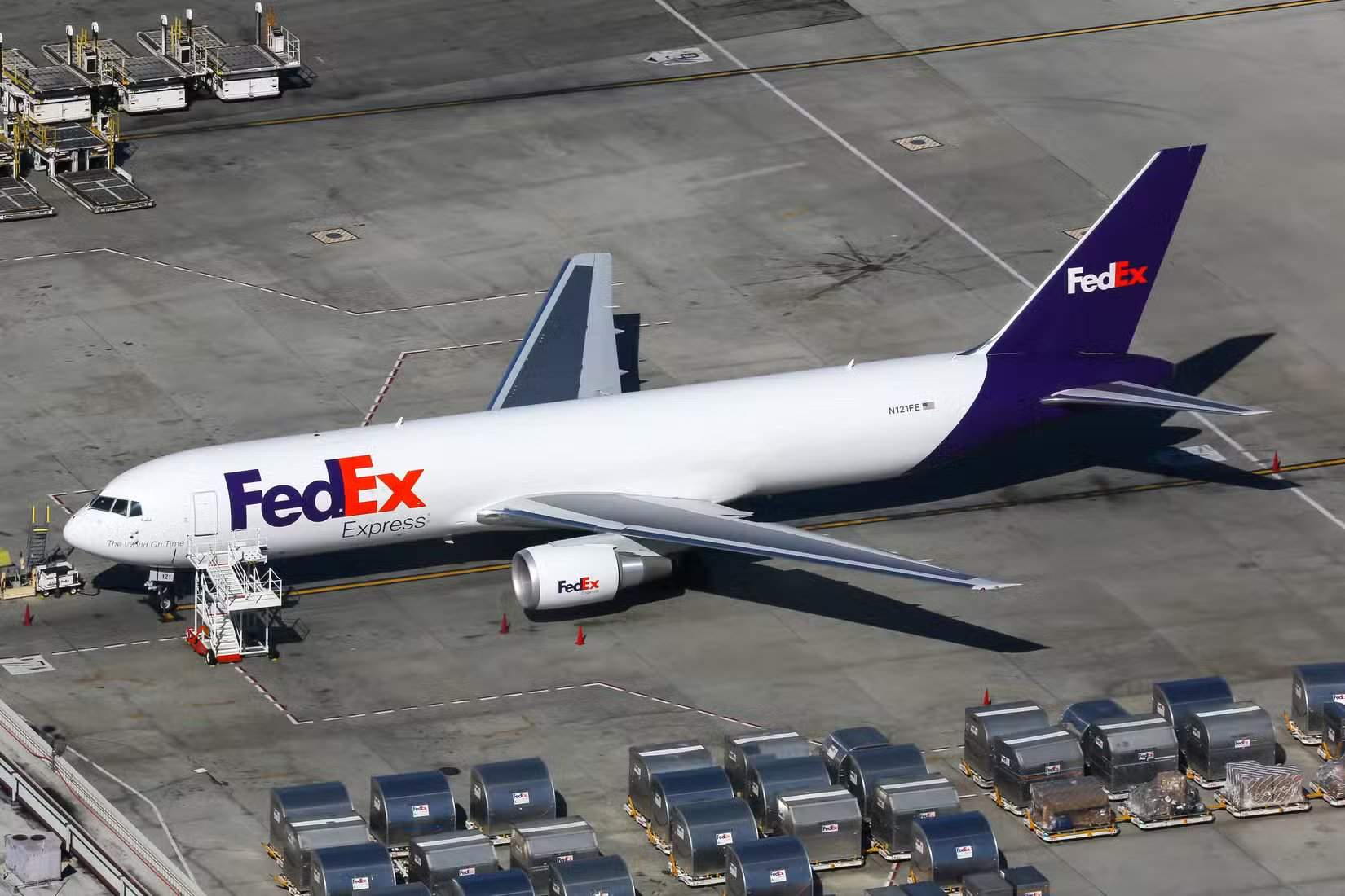 联邦快递波音767-300F停场
