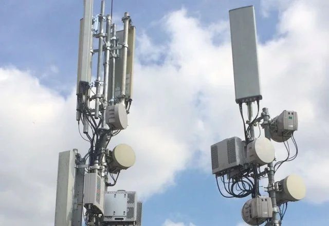 Torre de telecomunicações 5G na Indonésia