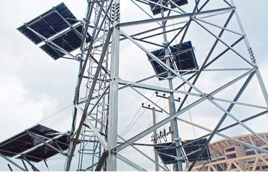 Estação solar em torre da Ethio Telecom
