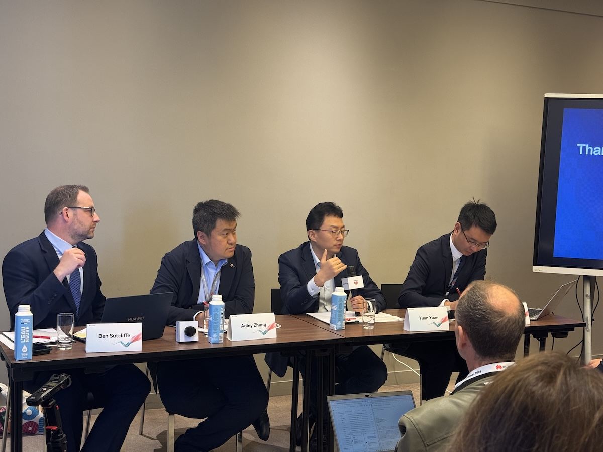 Huawei wandelt sich bei der KI-Transformation von Unternehmen vom Speicheranbieter zum KI-Infrastrukturanbieter