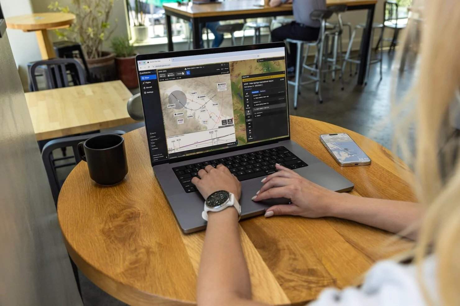 佳明(Garmin)将智能航图(SmartCharts)加入 Garmin Pilot Web