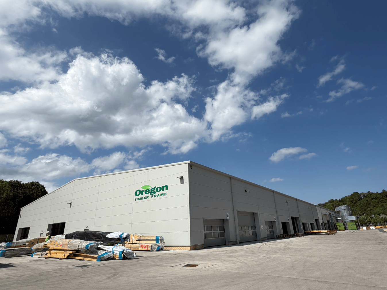 Oregon Timber Frame 完成 2500 万英镑总部扩建的最终阶段