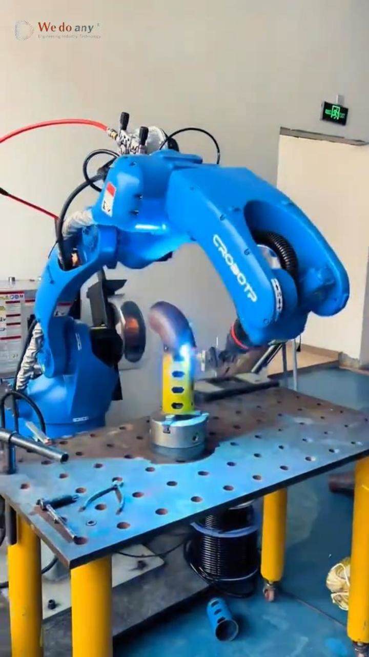 Welding robot.#weldingrobot #industrialrobot #Sixaxisrobot #robotics #automatic