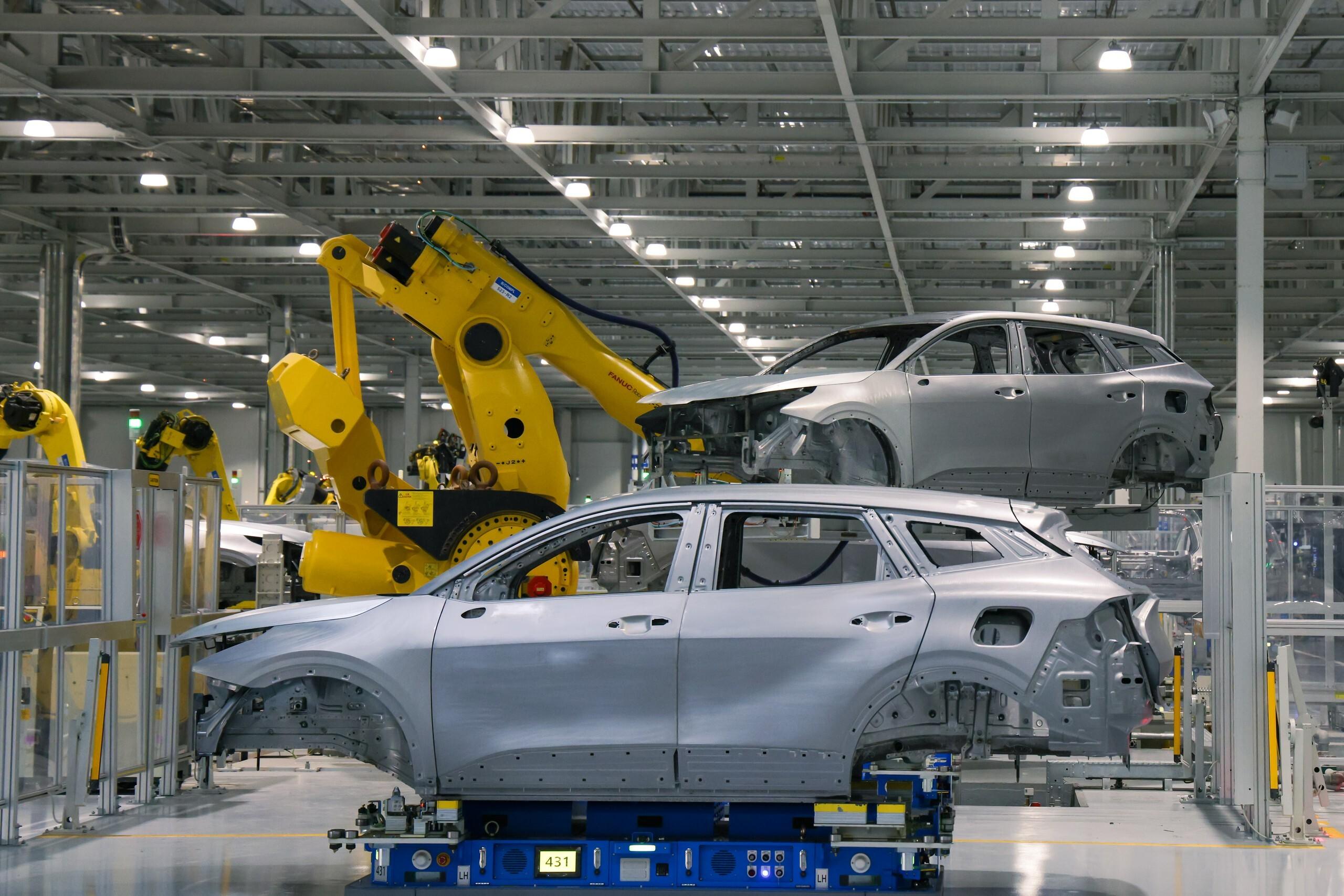 Hyundai construiu uma fábrica na Geórgia que produzia apenas veículos elétricos e agora começa a produzir modelos híbridos da Kia