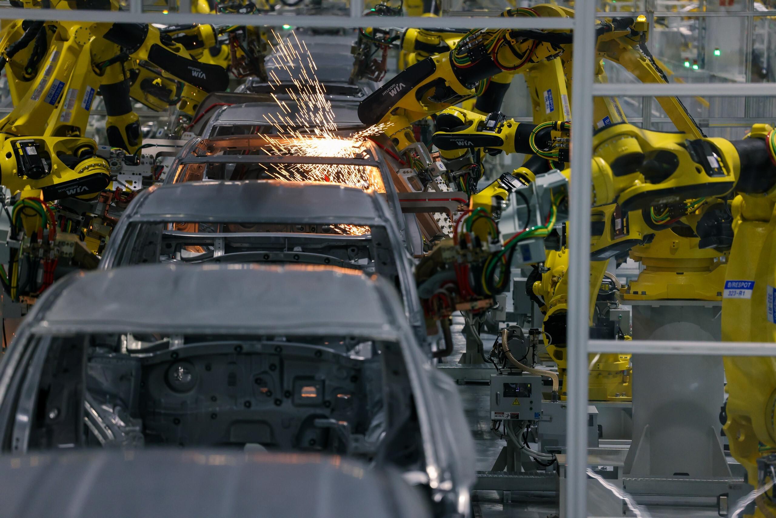 Hyundai construiu uma fábrica na Geórgia que produzia apenas veículos elétricos e agora começa a produzir modelos híbridos da Kia