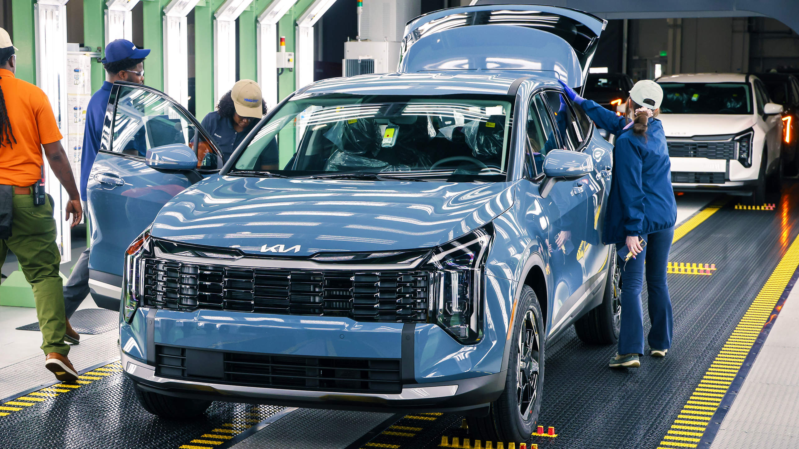 Hyundai construiu uma fábrica na Geórgia que produzia apenas veículos elétricos e agora começa a produzir modelos híbridos da Kia