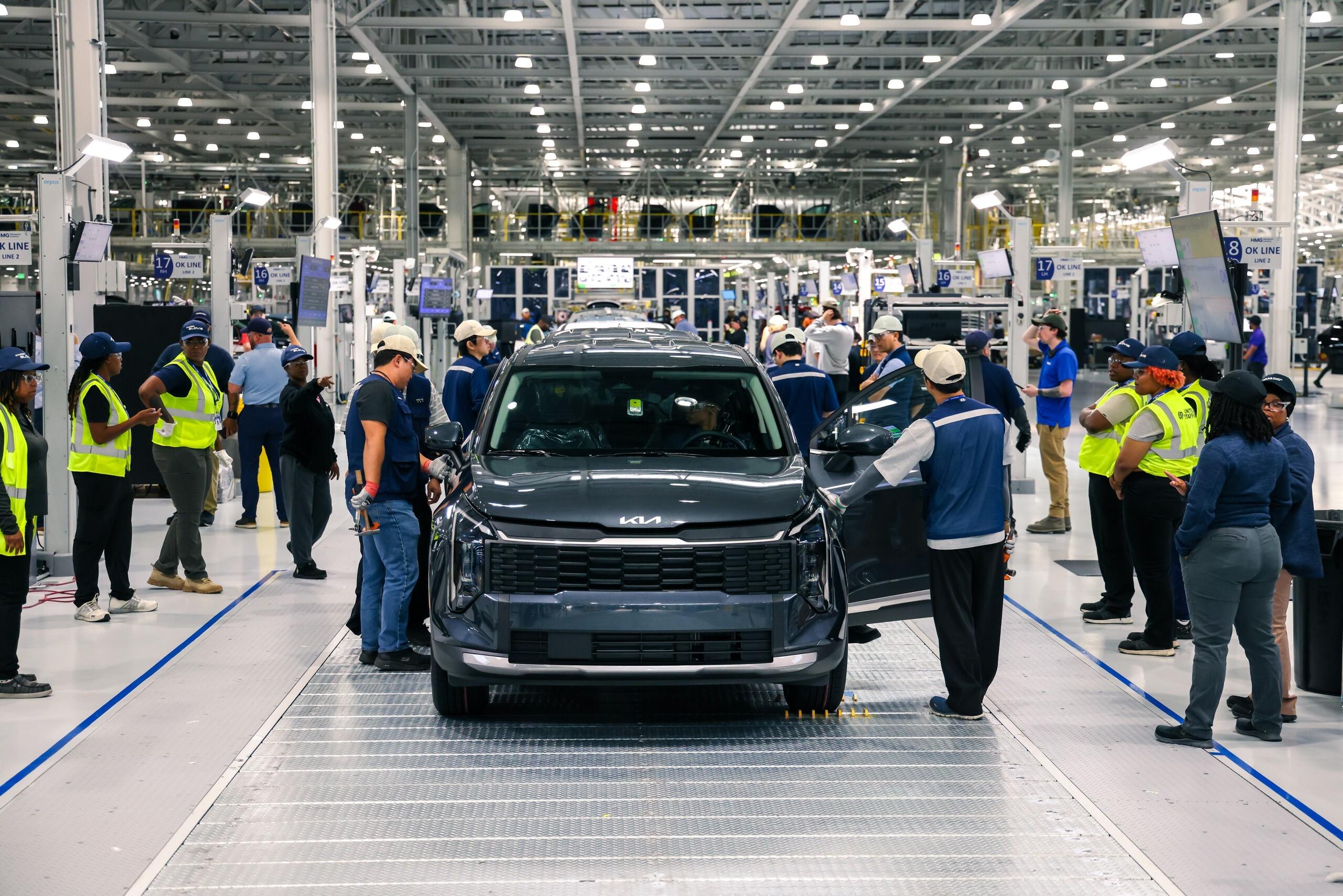 Hyundai construiu uma fábrica na Geórgia que produzia apenas veículos elétricos e agora começa a produzir modelos híbridos da Kia