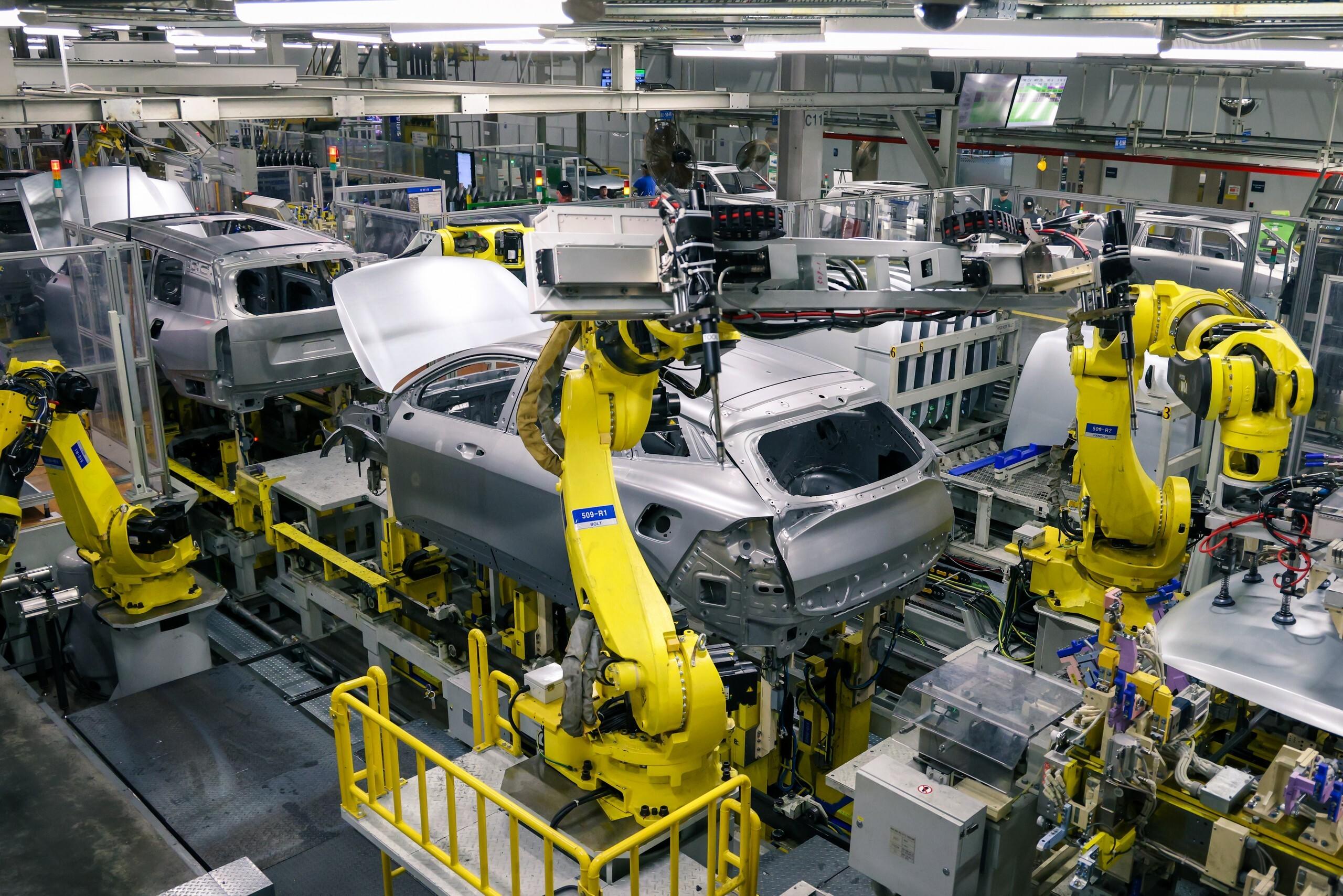 Hyundai construiu uma fábrica na Geórgia que produzia apenas veículos elétricos e agora começa a produzir modelos híbridos da Kia