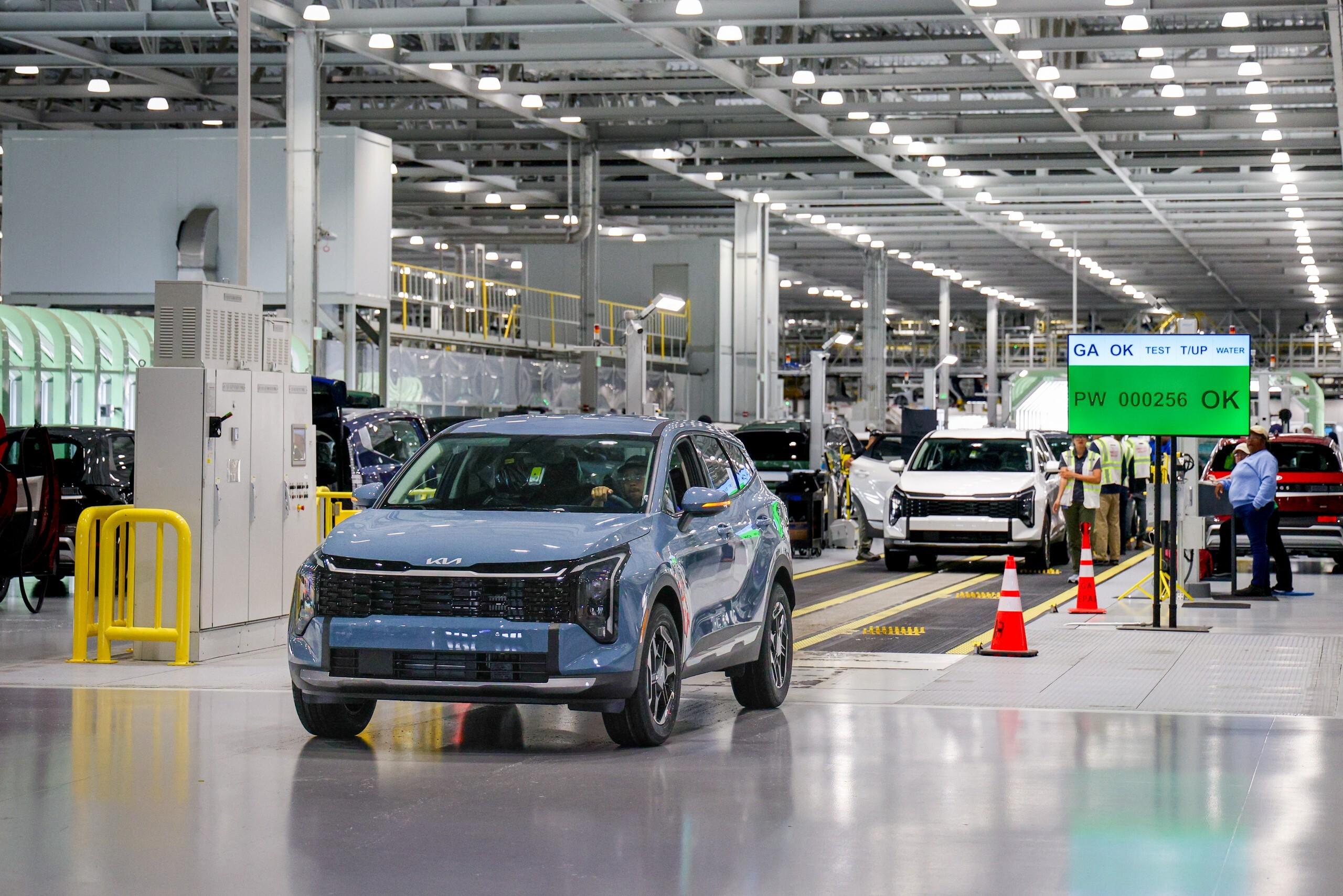 Hyundai construiu uma fábrica na Geórgia que produzia apenas veículos elétricos e agora começa a produzir modelos híbridos da Kia