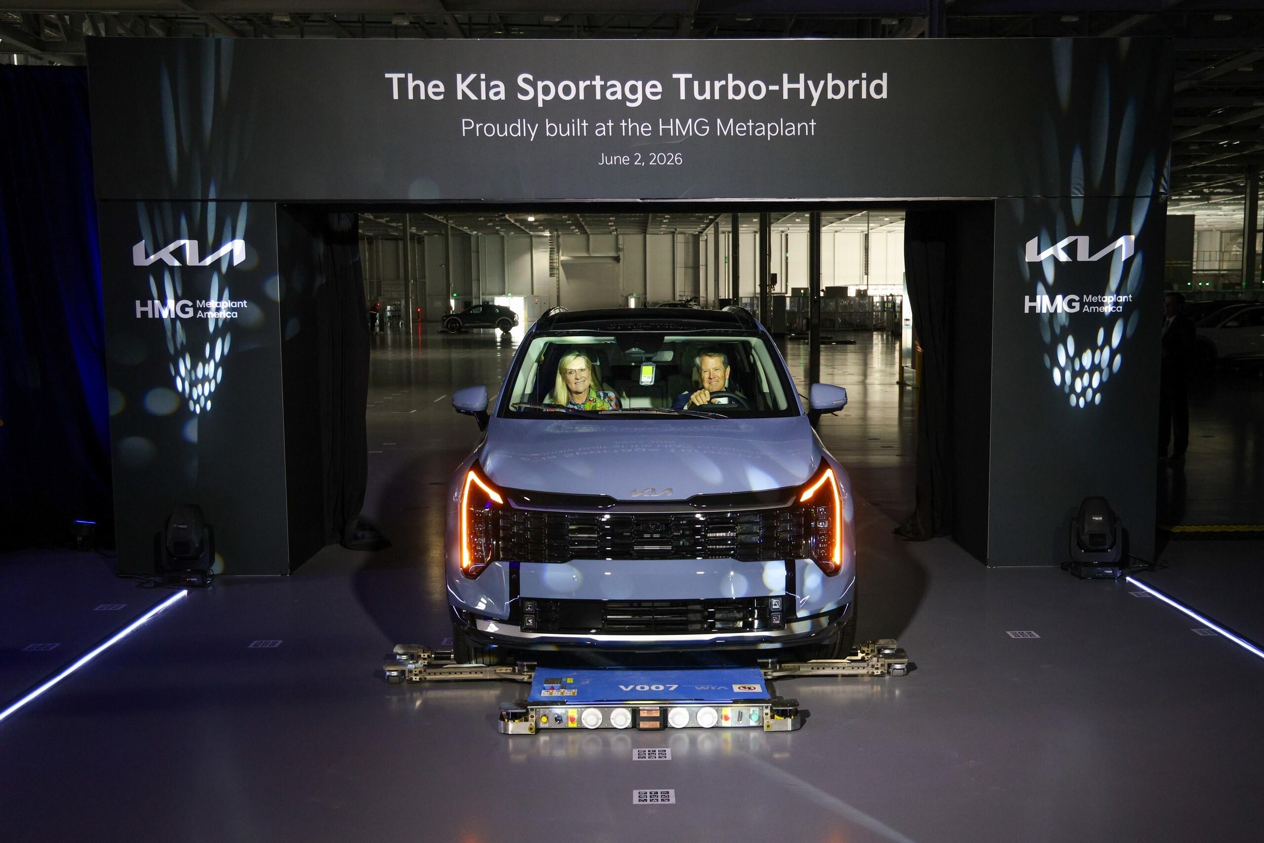 Hyundai construiu uma fábrica na Geórgia que produzia apenas veículos elétricos e agora começa a produzir modelos híbridos da Kia