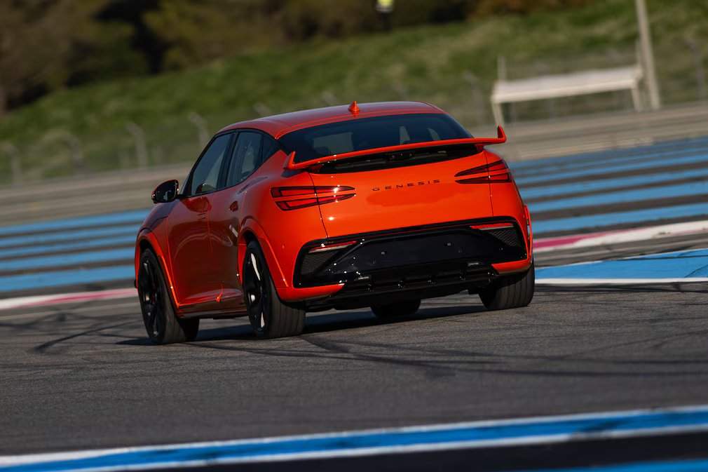 Genesis GV60 Magma