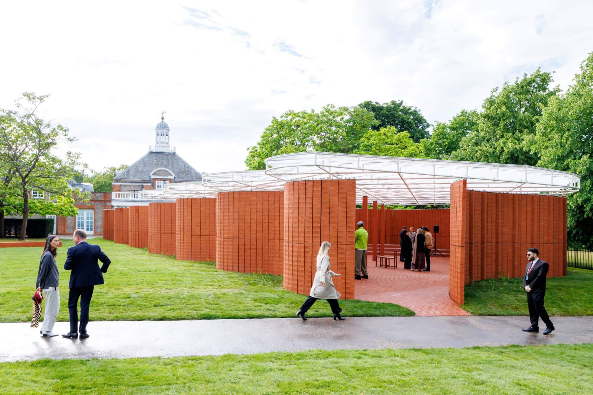 Serpentine Pavilion during the day
