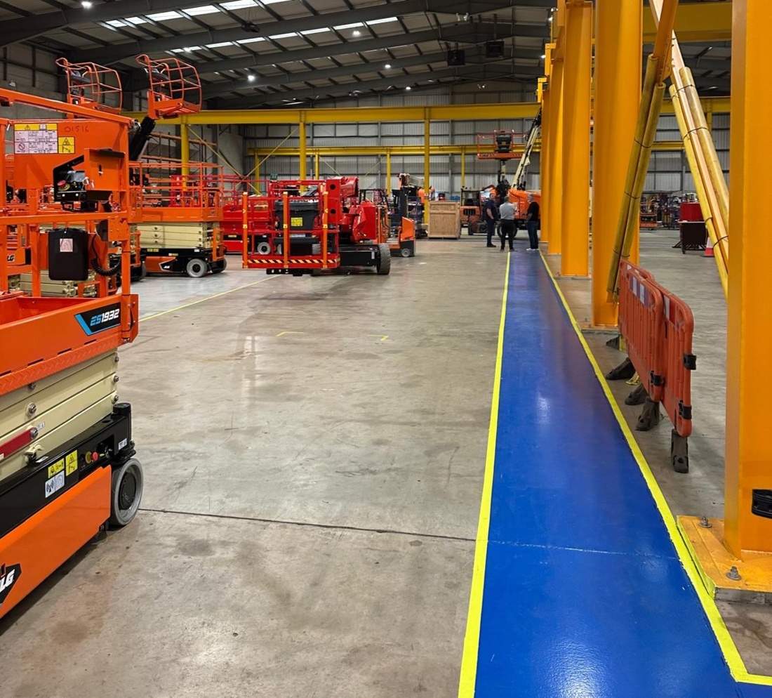 Interior da fábrica da JLG em Middleton