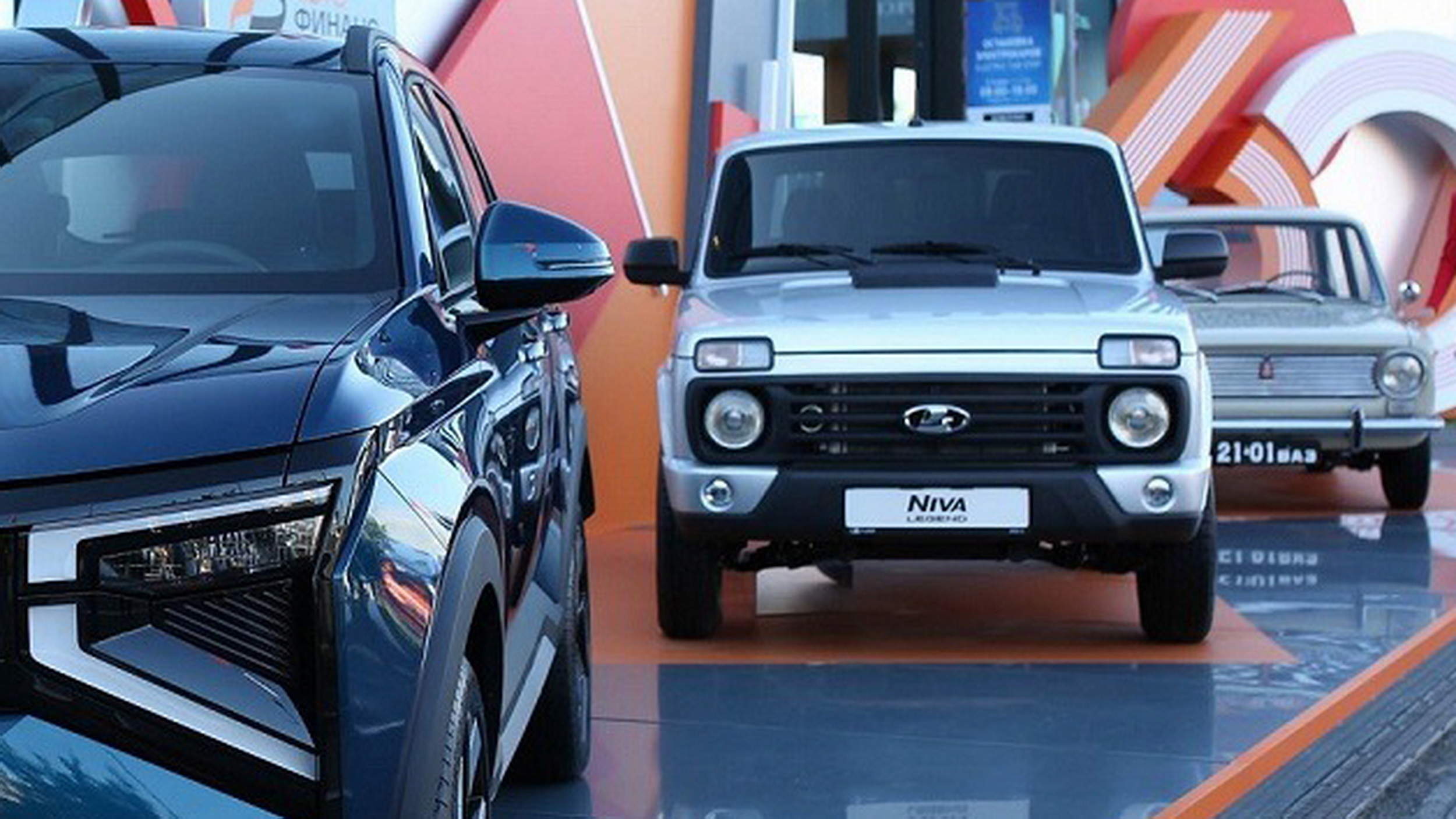 49-летняя Lada Niva впервые оснащена подушками безопасности и антикоррозийным кузовом